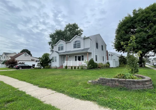 Photo 1 of Single family home for sale at 574 Rudwick Pl, Hempstead, NY 11554 | MLS# 1040859 | Listing updated on 2026-09-06
