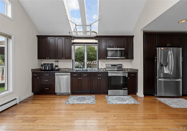 2nd image of 78 Pengon Cir, Hempstead, NY 11554 | MLS# 1040869