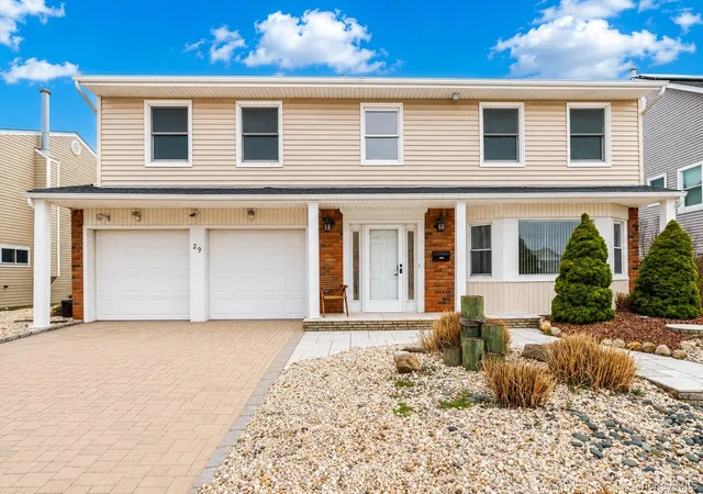 Photo 1 of Single family home for sale at 29 Donna Ln, Hempstead, NY 11561 | MLS# 1040870 | Listing updated on 2026-10-04