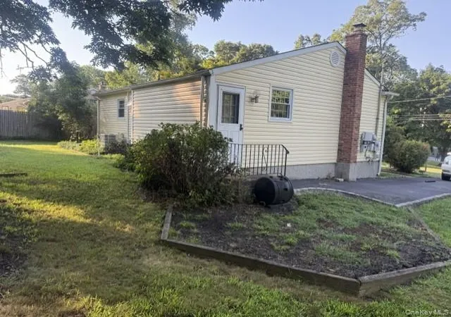 Photo 3 of Sale Pending at 149 Locust Dr, Brookhaven, NY 11778 | MLS# 1040873 | Listing updated on 2026-09-13
