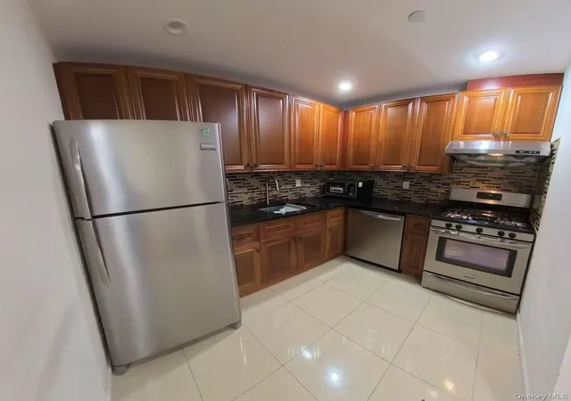 Photo 3 of Condo for sale at 144 69 Barclay Ave #3C, New York, NY 11355 | MLS# 1040882 | Listing updated on 2026-09-17