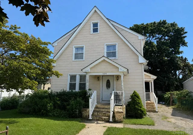 Photo 1 of Sale Pending at 114 Leonard Ave, Hempstead, NY 11520 | MLS# 1040888 | Listing updated on 2026-09-16