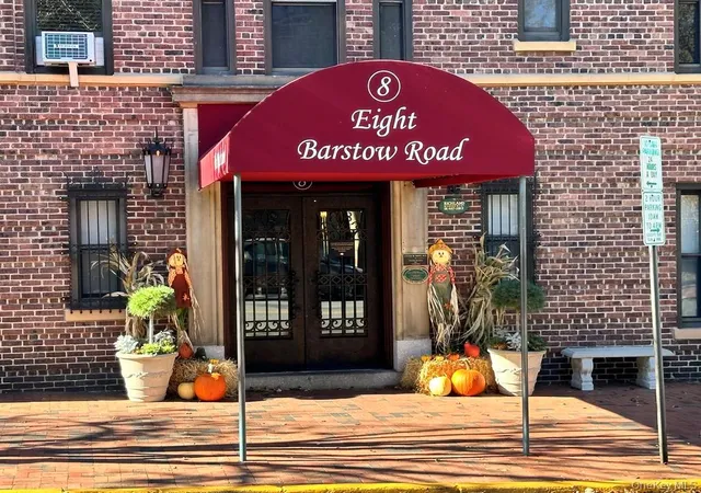 1st image of 8 Barstow Rd #6K, North Hempstead, NY 11021 | MLS# 1040899