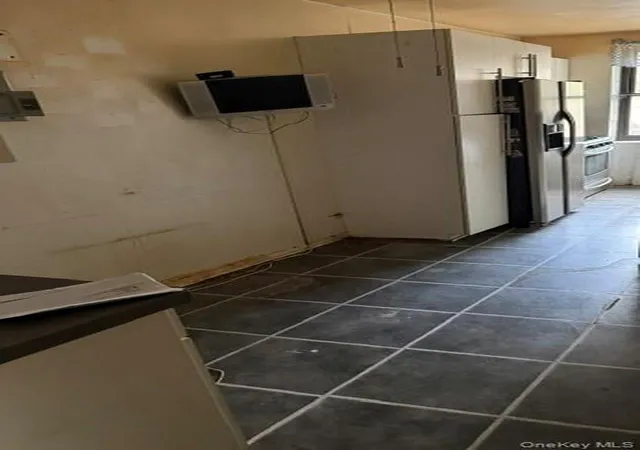 Listing Photo 5 - Condo for sale in building located at 32-40 92Nd St, New York, NY 11369 - Unit #B409