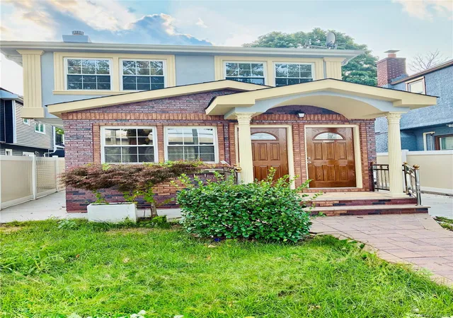 Photo 2 of Multi family home for sale at 130 42 Vanwyck Exp, New York, NY 11420 | MLS# 1040907 | Listing updated on 2026-08-22