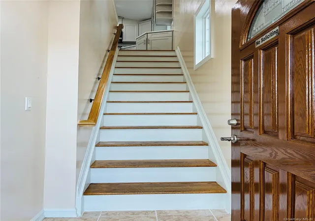 Photo 4 of House for sale at 130-42 Vanwyck Exp, New York, NY 11420 | MLS# 1040907 | Listing updated on 2026-10-06