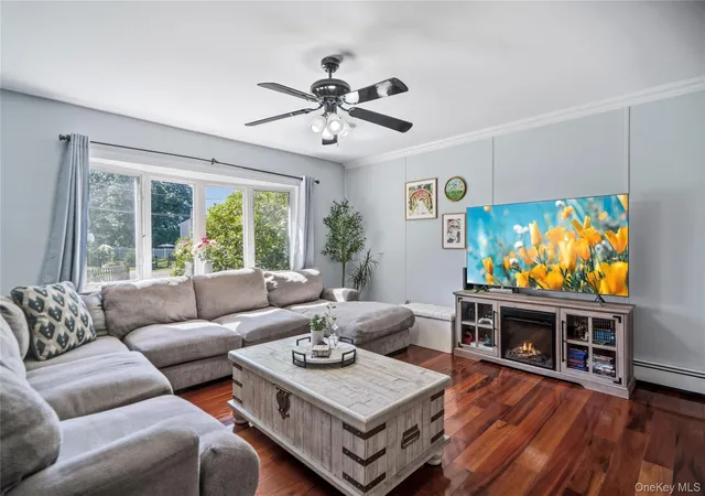 Photo 3 of Single family home for sale at 15 Parkwood Dr, Brookhaven, NY 11951 | MLS# 1040965 | Listing updated on 2026-09-30