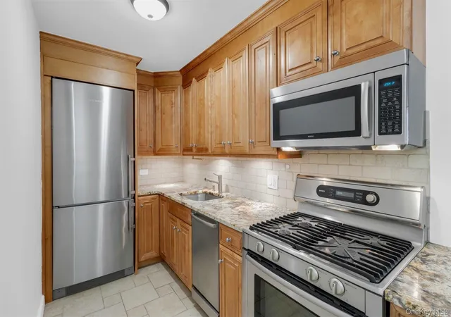 Photo 3 of House for sale at 345 E 93rd Street #4K, New York, NY 10128 | MLS# 1040971 | Listing updated on 2026-09-13