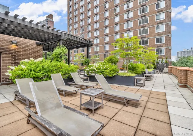 2nd image of Mill Rock Plaza, New York, NY 10128