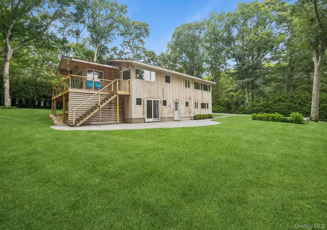 3rd image of 4 Lincoln St, East Hampton, NY 11963 | MLS# 1040984