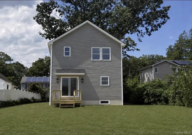 2nd image of 35 Bedford St, Babylon, NY 11798 | MLS# 1040989