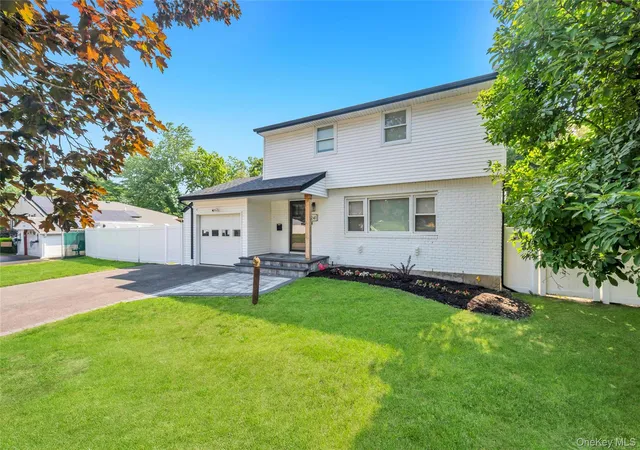 2nd image of 241 Tree Rd, Brookhaven, NY 11720 | MLS# 1041011