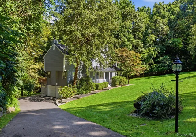Photo 2 of Single family home for sale at 3 Fermi Ct, Cortlandt, NY 10567 | MLS# 1041040 | Listing updated on 2026-10-05