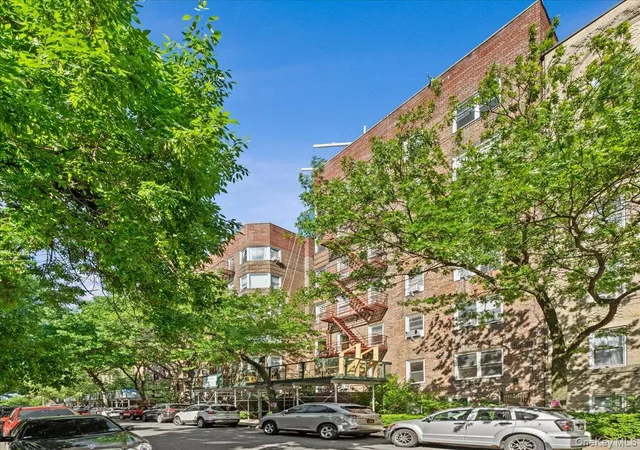 Photo 1 of Sale Pending at 3810 Greystone Ave #504, New York, NY 10463 | MLS# 1041060 | Listing updated on 2026-09-02