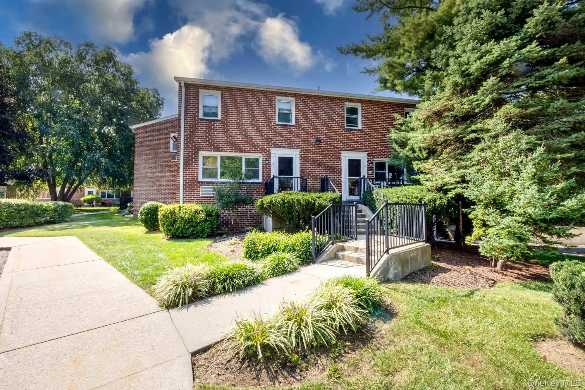 Listing Photo 1 - Condo for sale in 4 Charter Cir located at 4 Charter Cir, Ossining, NY 10562 - Unit 4 Charter Cir