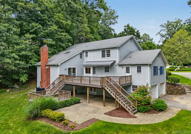 Photo 3 of Sale Pending at 4 Sugar Holw Rd, Somers, NY 10536 | MLS# 1041093 | Listing updated on 2026-10-17