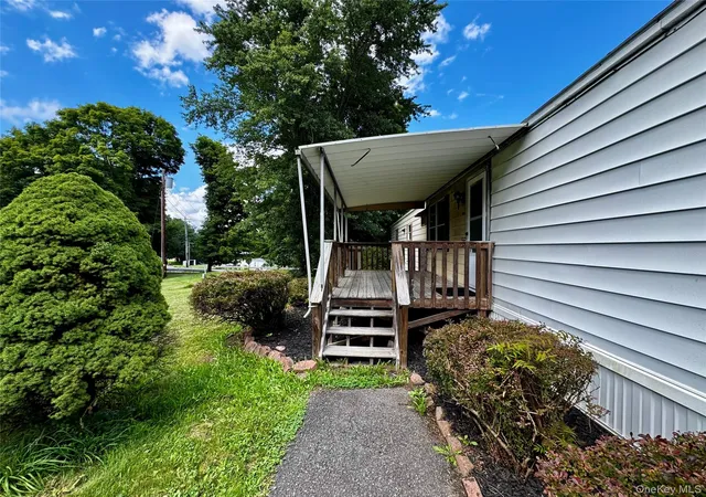 Photo 3 of Manufactured home for sale at 3 Kelloggs Ct, Catskill, NY 12451 | MLS# 1041105 | Listing updated on 2026-08-21