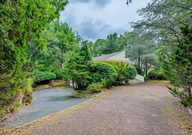 2nd image of 23 The Registry, Southampton, NY 11942 | MLS# 1041126