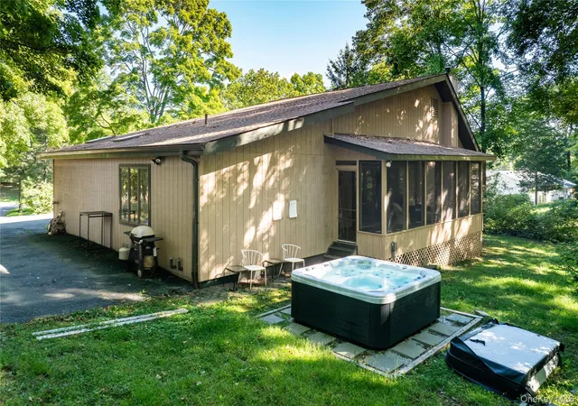 Photo 22 of Single family home for sale at 14 Luty Dr, Hyde Park, NY 12538 | MLS# 1041139 | Listing updated on 2026-10-06