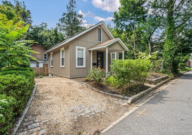 Photo 1 of Single family home for sale at 27 12th Avenue, Oyster Bay, NY 11579 | MLS# 1041144 | Listing updated on 2026-09-14