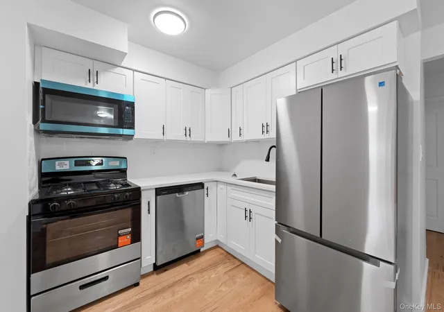 Photo 3 of Multi family home for sale at 4017 Ely Ave, New York, NY 10466 | MLS# 1041150 | Listing updated on 2026-09-16