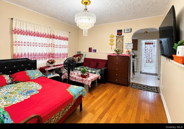 Listing Photo 5 - Condo for sale in building located at 188-42 Woodhull Ave, New York, NY 11423