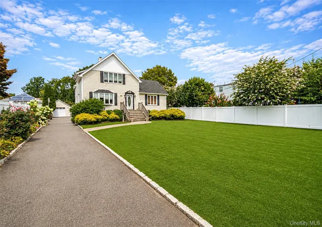 Photo 2 of Sale Pending at 67 Boulevard Ave, Huntington, NY 11740 | MLS# 1041158 | Listing updated on 2026-09-29