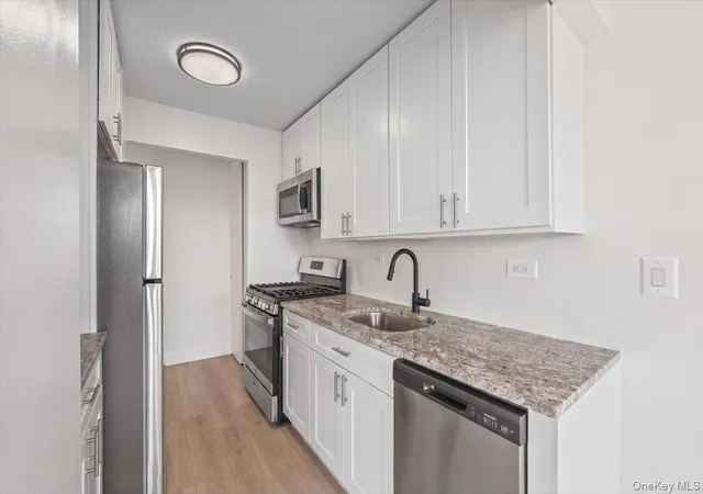 Photo 3 of House for sale at 2550 Olinville Ave #14E, New York, NY 10467 | MLS# 1041170 | Listing updated on 2026-09-25