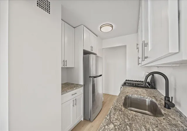 Photo 4 of House for sale at 2550 Olinville Ave #14E, New York, NY 10467 | MLS# 1041170 | Listing updated on 2026-09-25