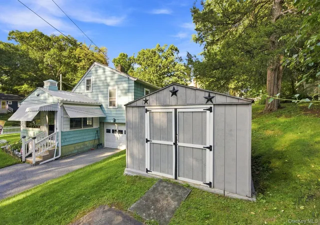 Photo 3 of Single family home for sale at 10 Birchwood Ter, Hyde Park, NY 12601 | MLS# 1041207 | Listing updated on 2026-09-24