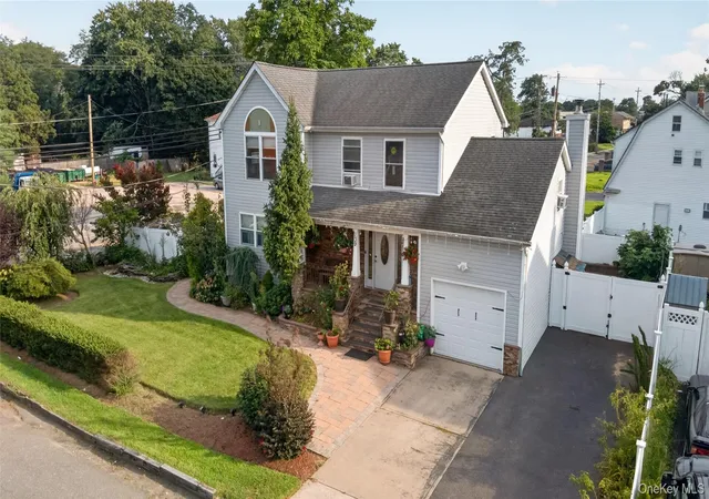 30th image of 139 Smith St, Babylon, NY 11701 | MLS# 1041214