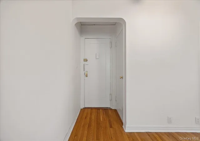 Listing Photo 4 - Condo for sale in building located at 821 Bronx River Rd, Yonkers, NY 10701 - Unit #4D