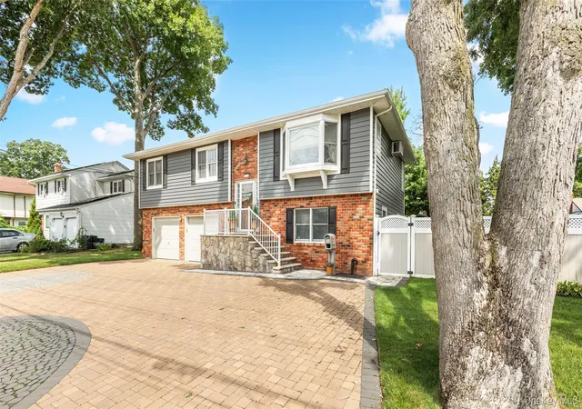 3rd image of 487 Nicolls Rd, Babylon, NY 11729 | MLS# 1041241