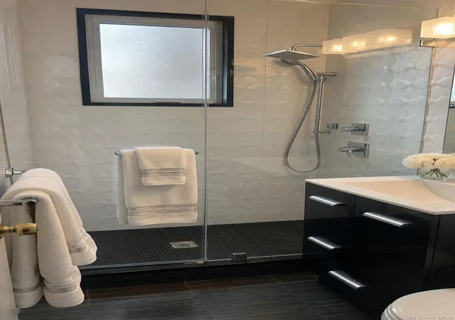 Photo 3 of Condo for sale at 271 Cedarhurst Ave #E1, Hempstead, NY 11516 | MLS# 1041253 | Listing updated on 2026-08-21