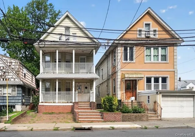 Photo 1 of Multi family home for sale at 1125 Victory Blvd, New York, NY 10301 | MLS# 1041254 | Listing updated on 2026-08-24