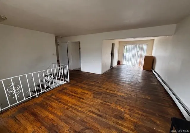Photo 1 of Single family home for sale at 305 10th Avenue, Huntington, NY 11731 | MLS# 1041256 | Listing updated on 2026-08-22