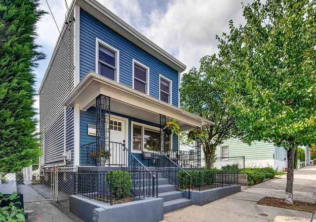 Photo 1 of Single family home for sale at 20 5th Street, New Rochelle, NY 10801 | MLS# 1041257 | Listing updated on 2026-09-19