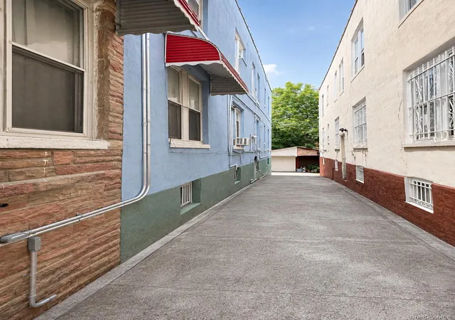 2nd image of 1255 Elder Ave, New York, NY 10472 | MLS# 1041272