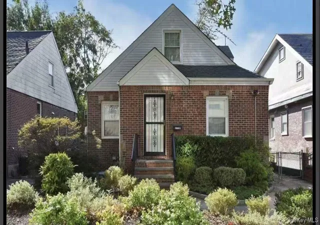Single family home for sale at 6130 186th Street, New York, NY 11365 | MLS# 1041283