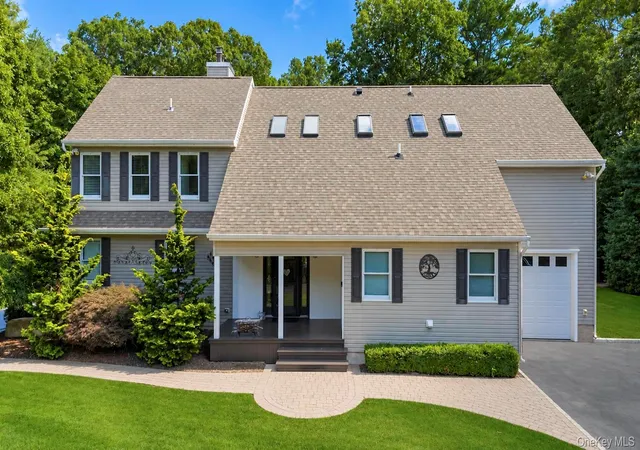 2nd image of 98 Echo Ave, Brookhaven, NY 11764 | MLS# 1041292