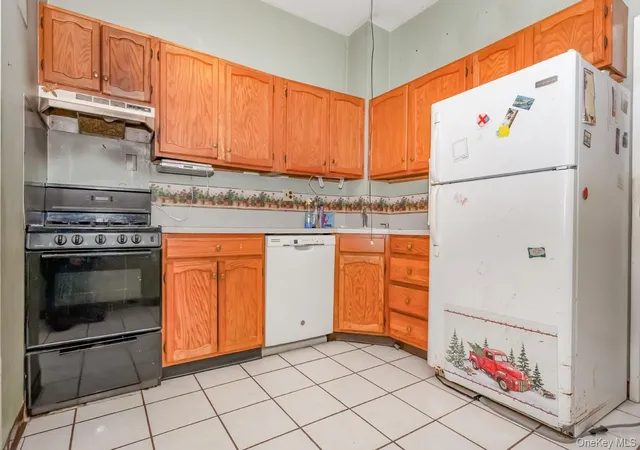 Photo 3 of House for sale at 1 Lakeview Dr #LL5, Peekskill, NY 10566 | MLS# 1041293 | Listing updated on 2026-08-21