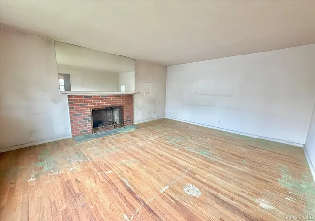 Photo 2 of Sale Pending at 131 Overlook St, Mount Vernon, NY 10552 | MLS# 1041294 | Listing updated on 2026-09-30