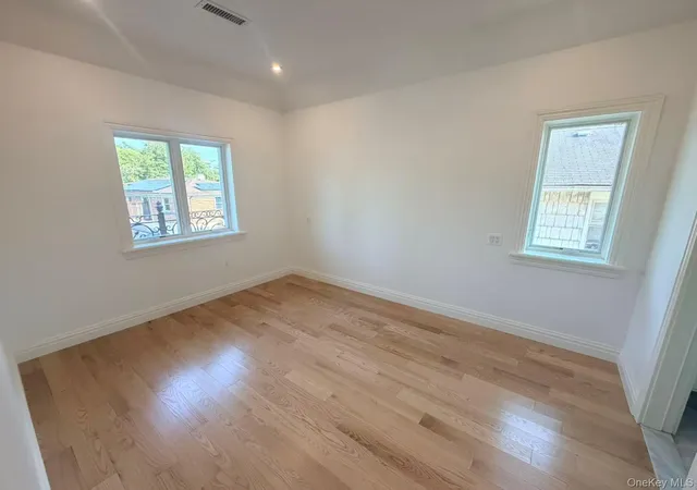 Listing Photo 3 - Condo for sale in building located at 71-39 166th St, New York, NY 11365