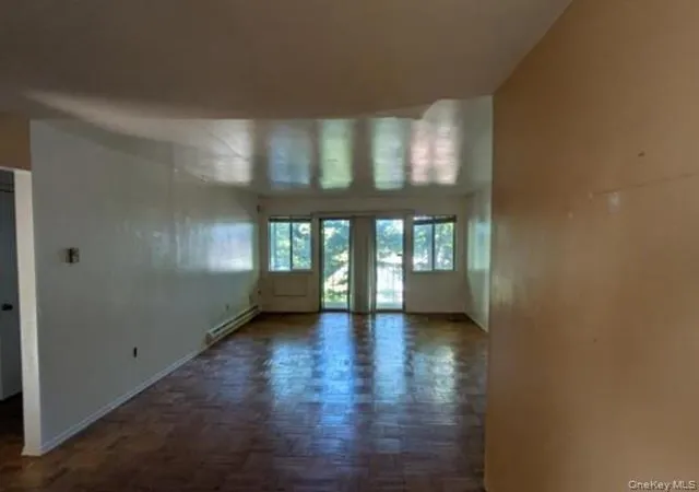 Listing Photo 4 - Condo for sale in building located at 513 Woodland Hls Rd, White Plains, NY 10603