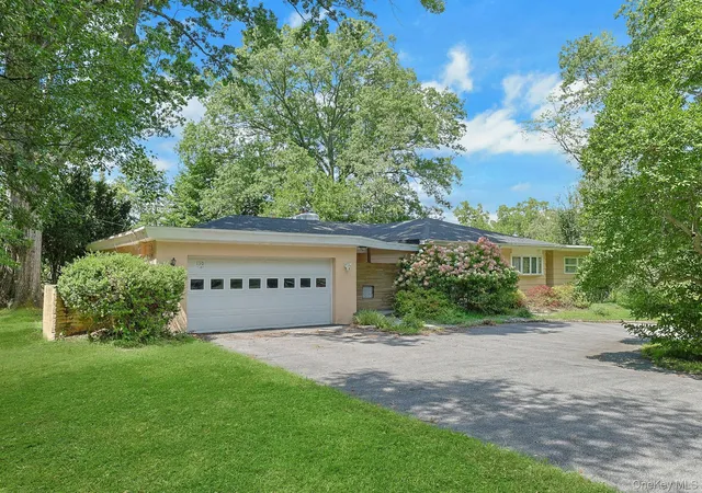Photo 2 of Single family home for sale at 130 Apple Ln Dr, Middletown, NY 10940 | MLS# 1041345 | Listing updated on 2026-10-03