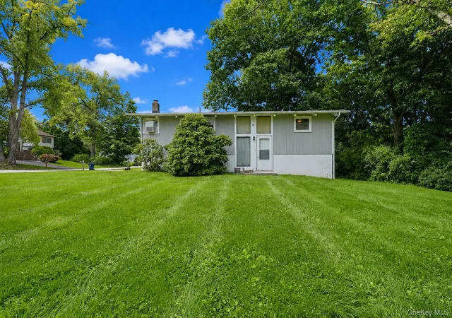 Photo 1 of Single family home for sale at 11 Laurie Ln, Newburgh (town), NY 12550 | MLS# 1041394 | Listing updated on 2026-08-31