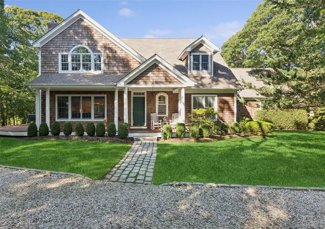 Photo 2 of Single family home for sale at 3980 Vanston Rd, Southold, NY 11935 | MLS# 1041399 | Listing updated on 2026-10-07