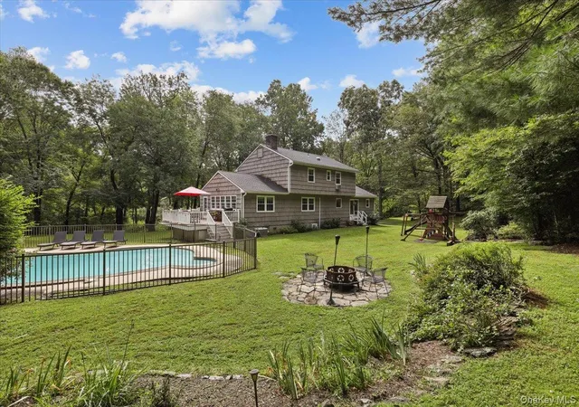 Photo 2 of Sale Pending at 149 Brk Farm Rd E, Pound Ridge, NY 10576 | MLS# 1041403 | Listing updated on 2026-09-29