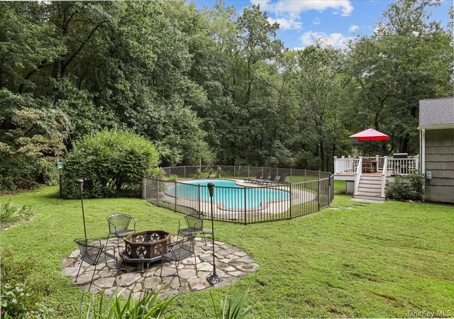 Photo 3 of Sale Pending at 149 Brk Farm Rd E, Pound Ridge, NY 10576 | MLS# 1041403 | Listing updated on 2026-09-29