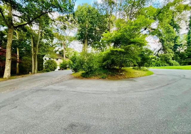 2nd image of 5 Arizona Pl, Huntington, NY 11746 | MLS# 1041406
